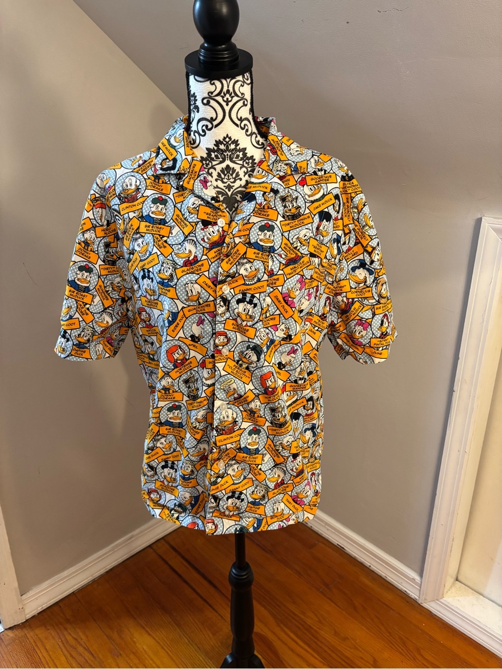 DuckTales McDuck Family Shirt Disney Parks XS Button-Up Short Sleeve oversized